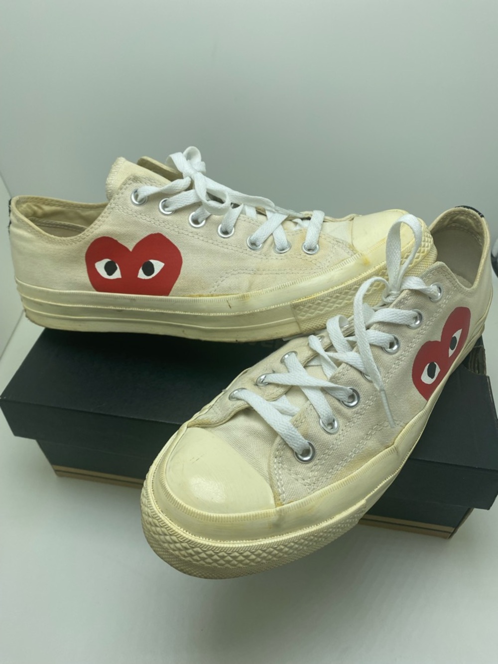 PLAY Comme des Garçons x Converse Chuck Low Top Sneakers - Milk White size 10